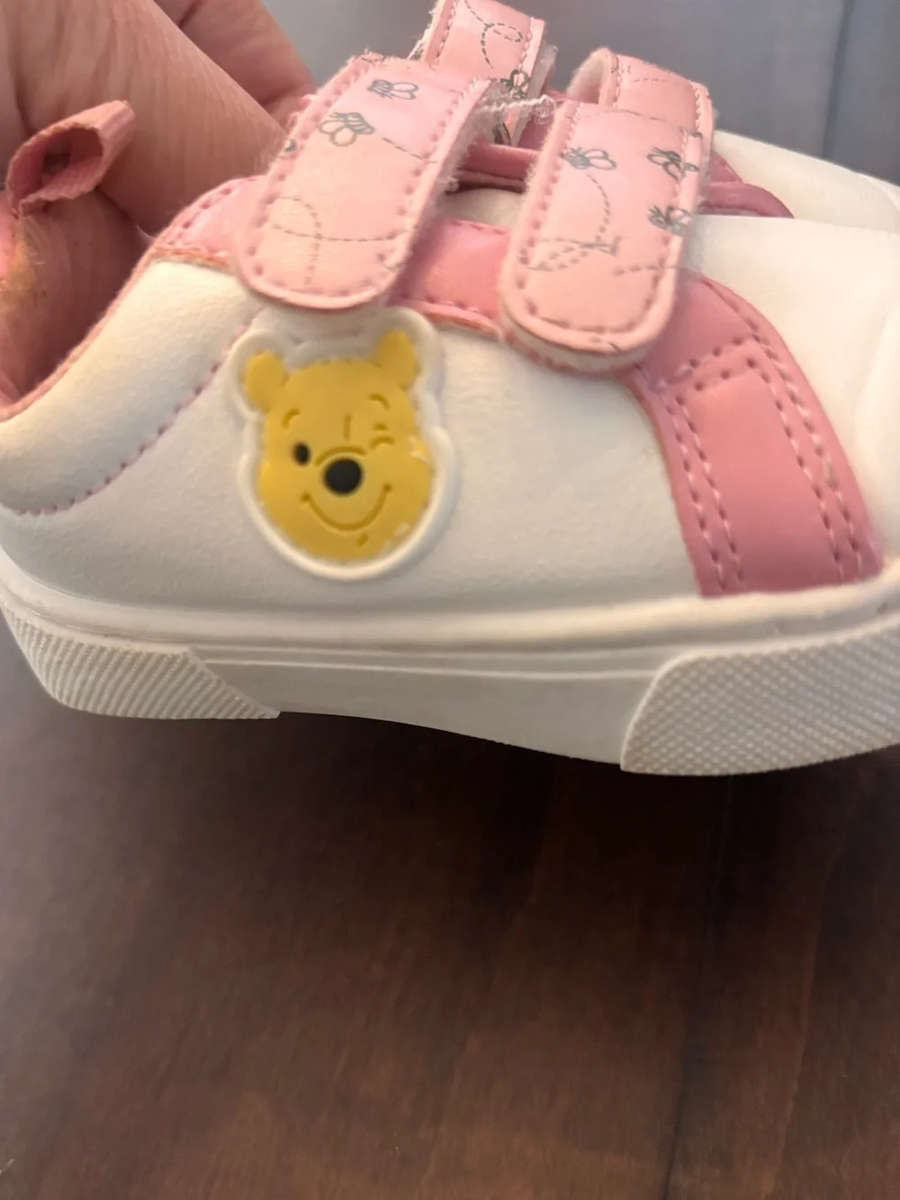 Disney Baby White and Pink Winnie-The-Pooh Velcro Sneakers size 4